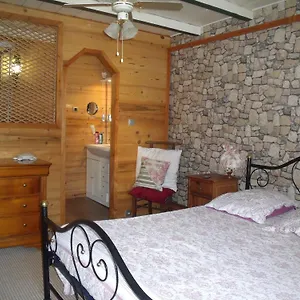 https://chez-jean-marc-et-corinne.hotels-rhonealpes.com